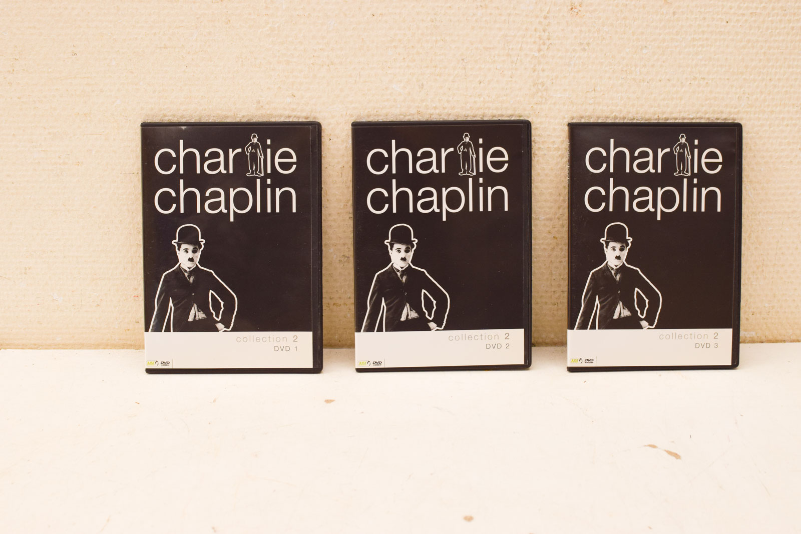 Alternative view of 5 dvd box  Charlie Chaplin  48874