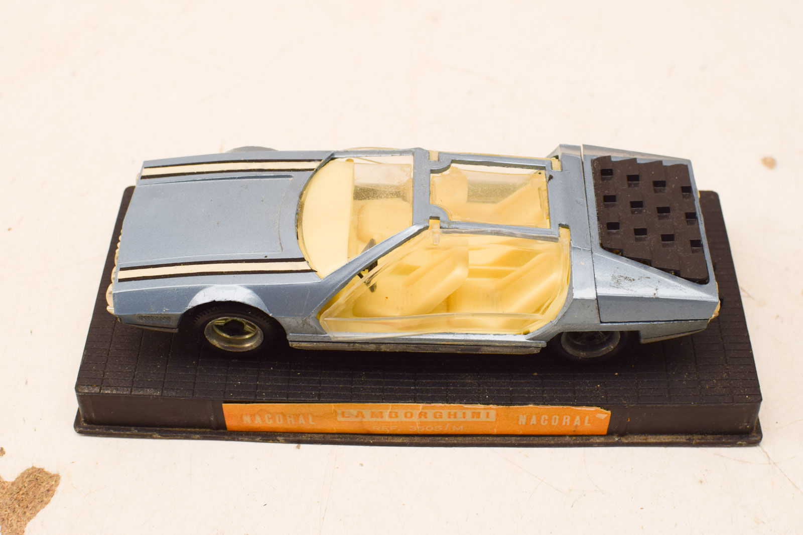 Alternative view of Lamborghini  48895