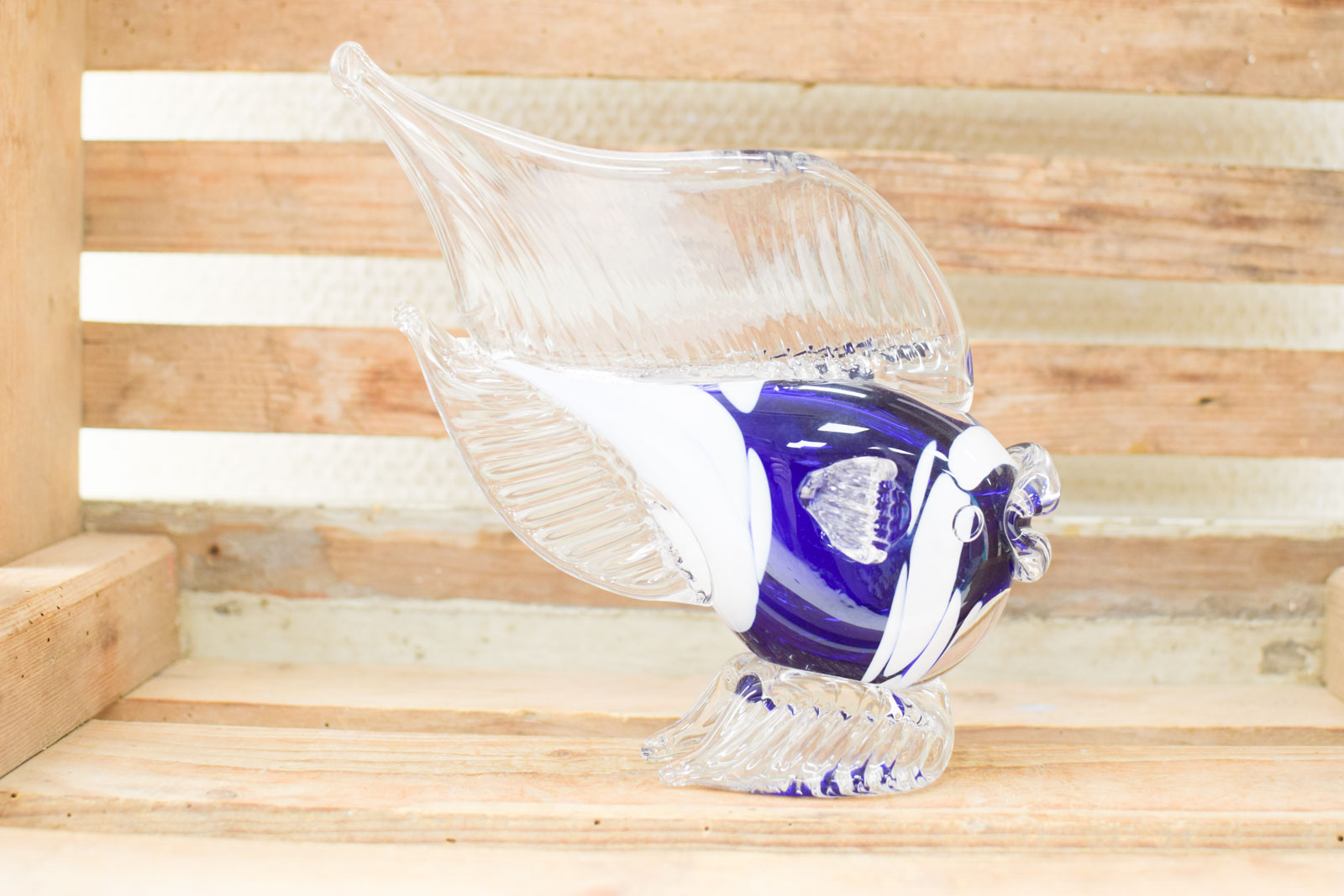 Alternative view of Glazen beeld van een vis 48911