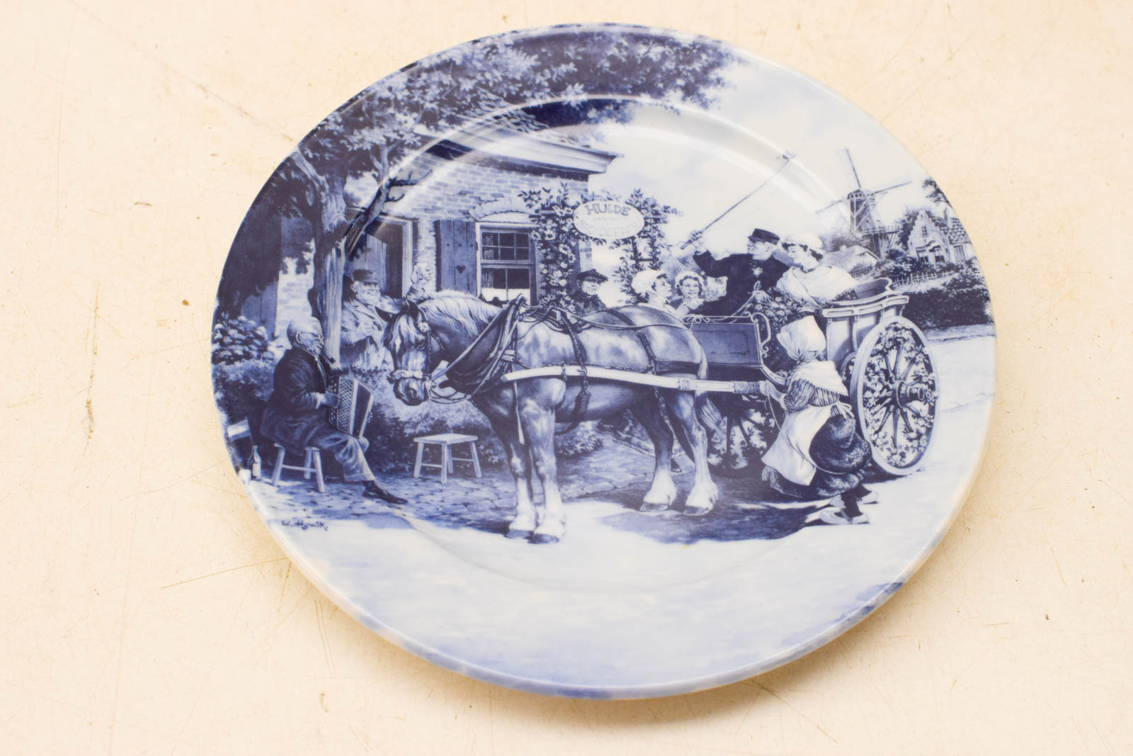 Alternative view of Delft Blauw porseleinen wandbord prent paard met koets 48921