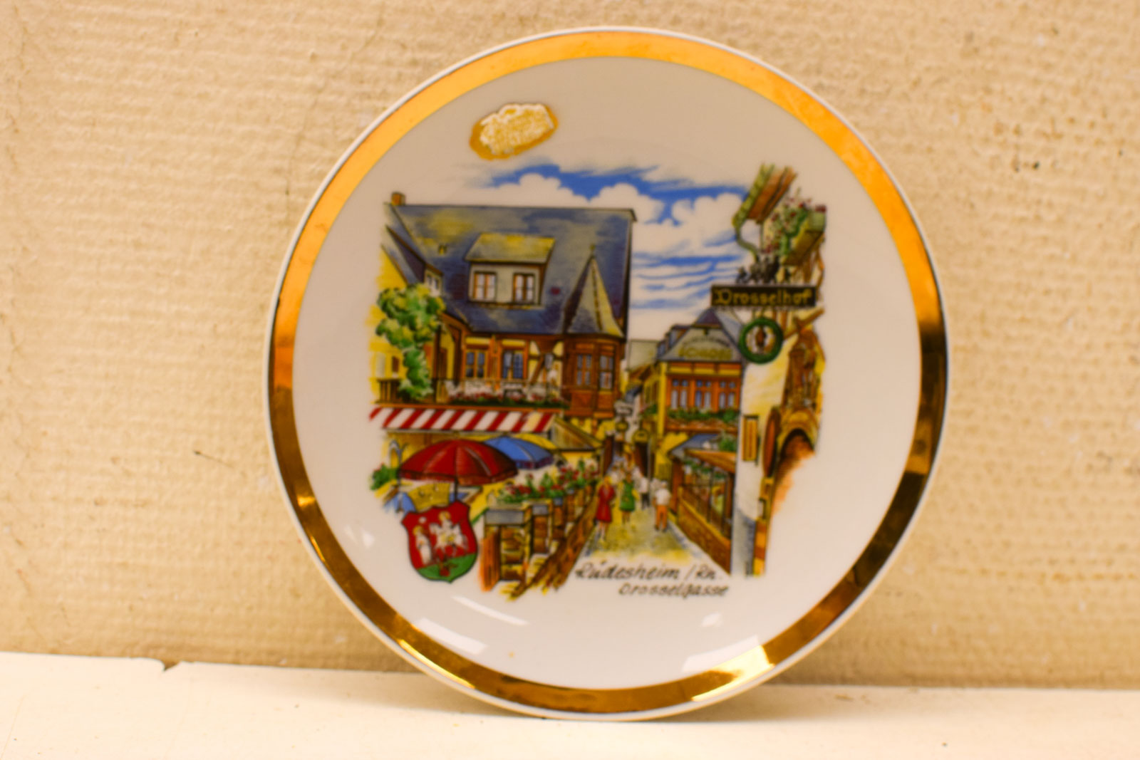 Porseleinen wandbord 48932