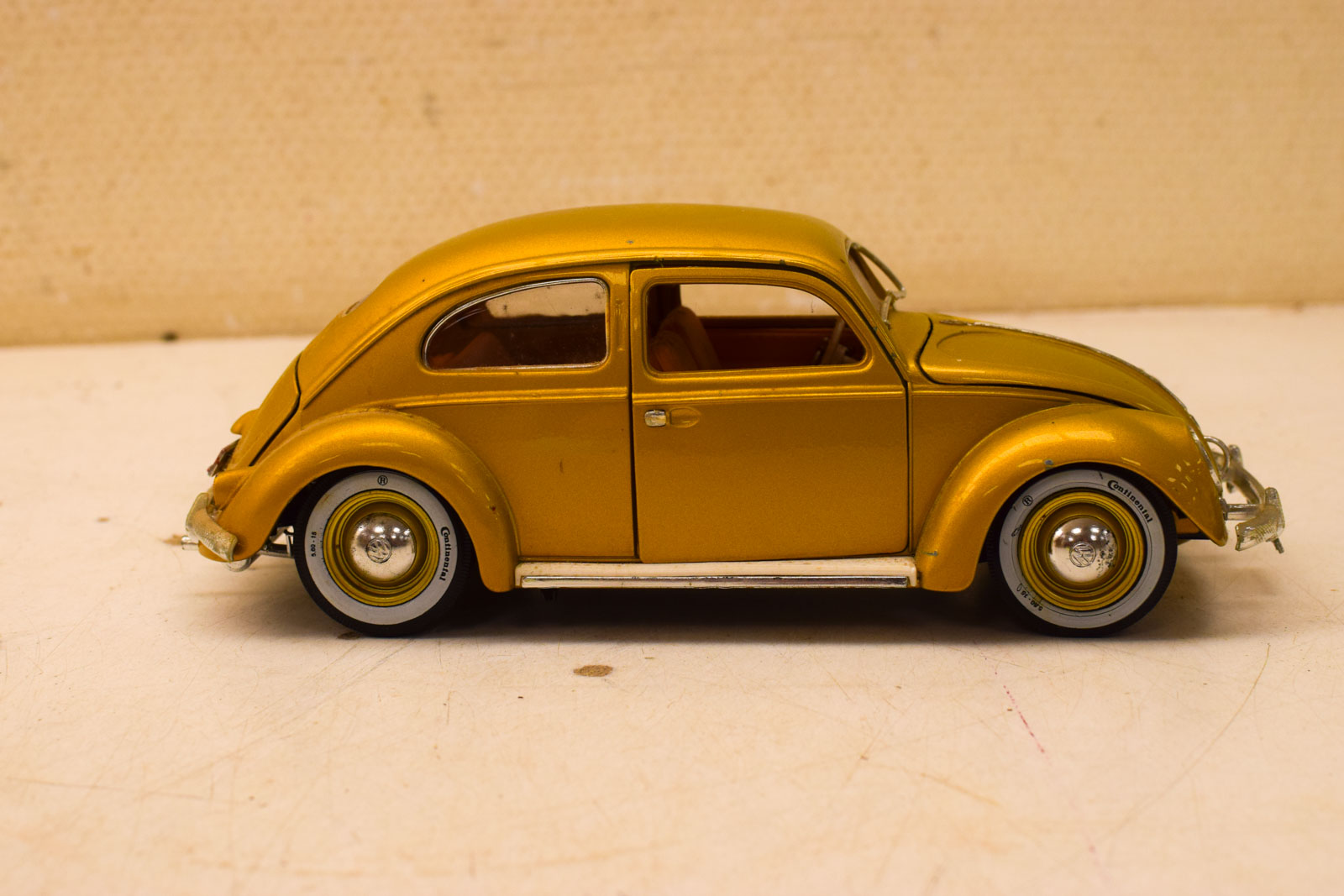 Alternative view of VW Beetle   48961