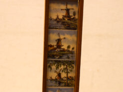 Alternative view of 9 kleine tegeltjes in een houten lijstje 48978