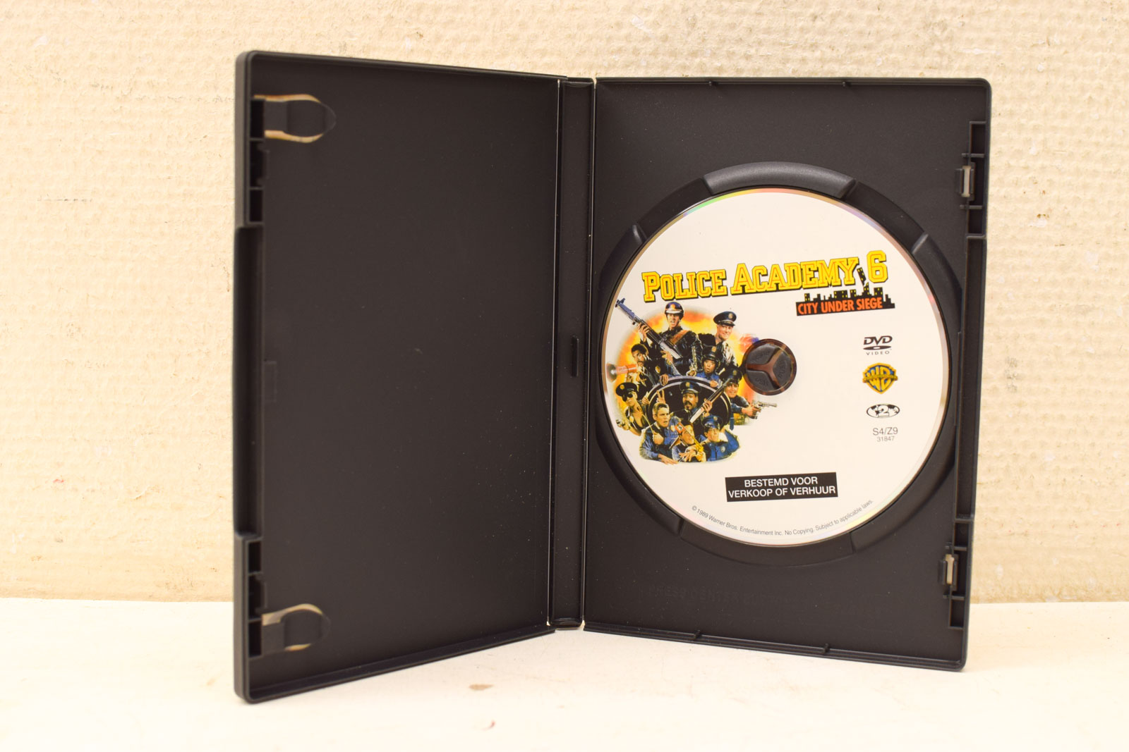 Alternative view of 1 dvd Police Academy 6 City Under siege  48992