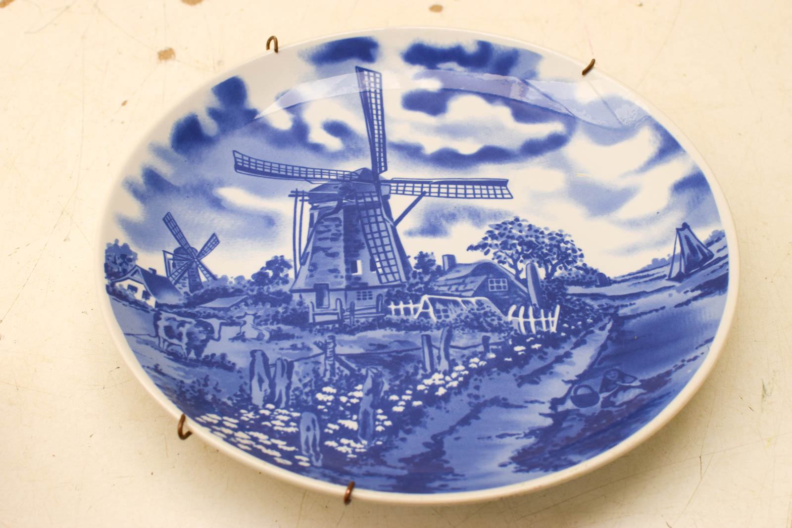 Alternative view of Porseleinen wandbord met prent van een molen  48997