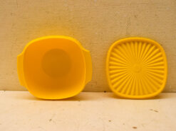 Alternative view of 1 Tupperware bakje 49022