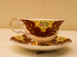 Alternative view of Queens China porseleinen kop en schotel 49033
