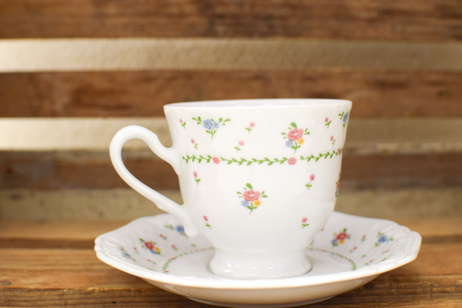 Alternative view of Eschenbach bavaria porseleinen kop en schotel 49060