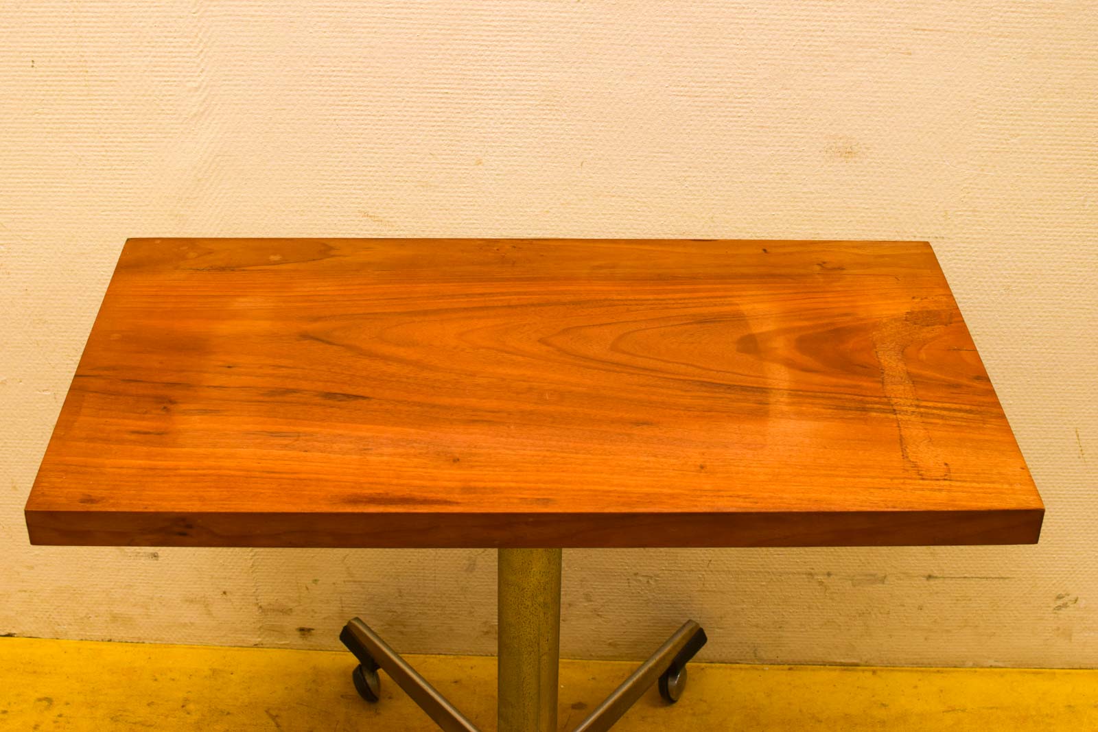 Alternative view of Vintage Salontafel /Bijzettafel  49064