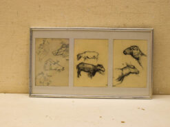 Prent / Tekening van schapen en paardenhoofden 49091