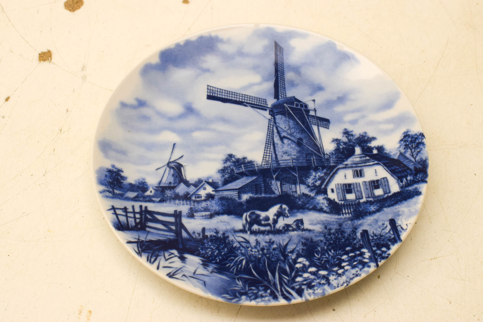 Alternative view of Delft Blauw porseleinen wandbord met prent van een molens  49096