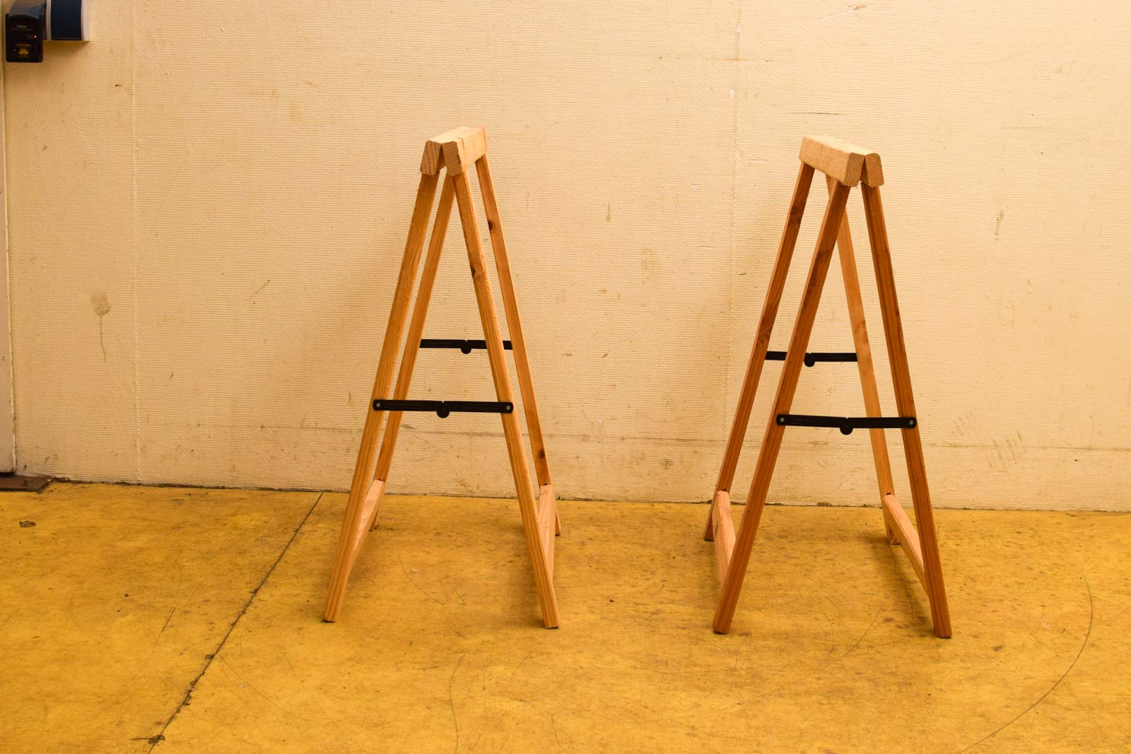 2 stuks houten schraag 49162