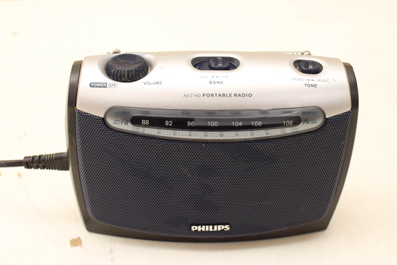 Alternative view of Philips  Portable radio 49175