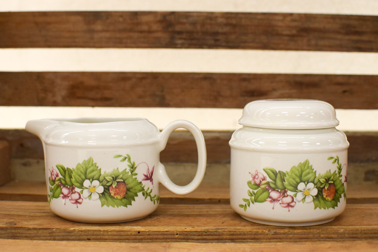 3 delig Porseleinen Suiker en melkkannetje  49210