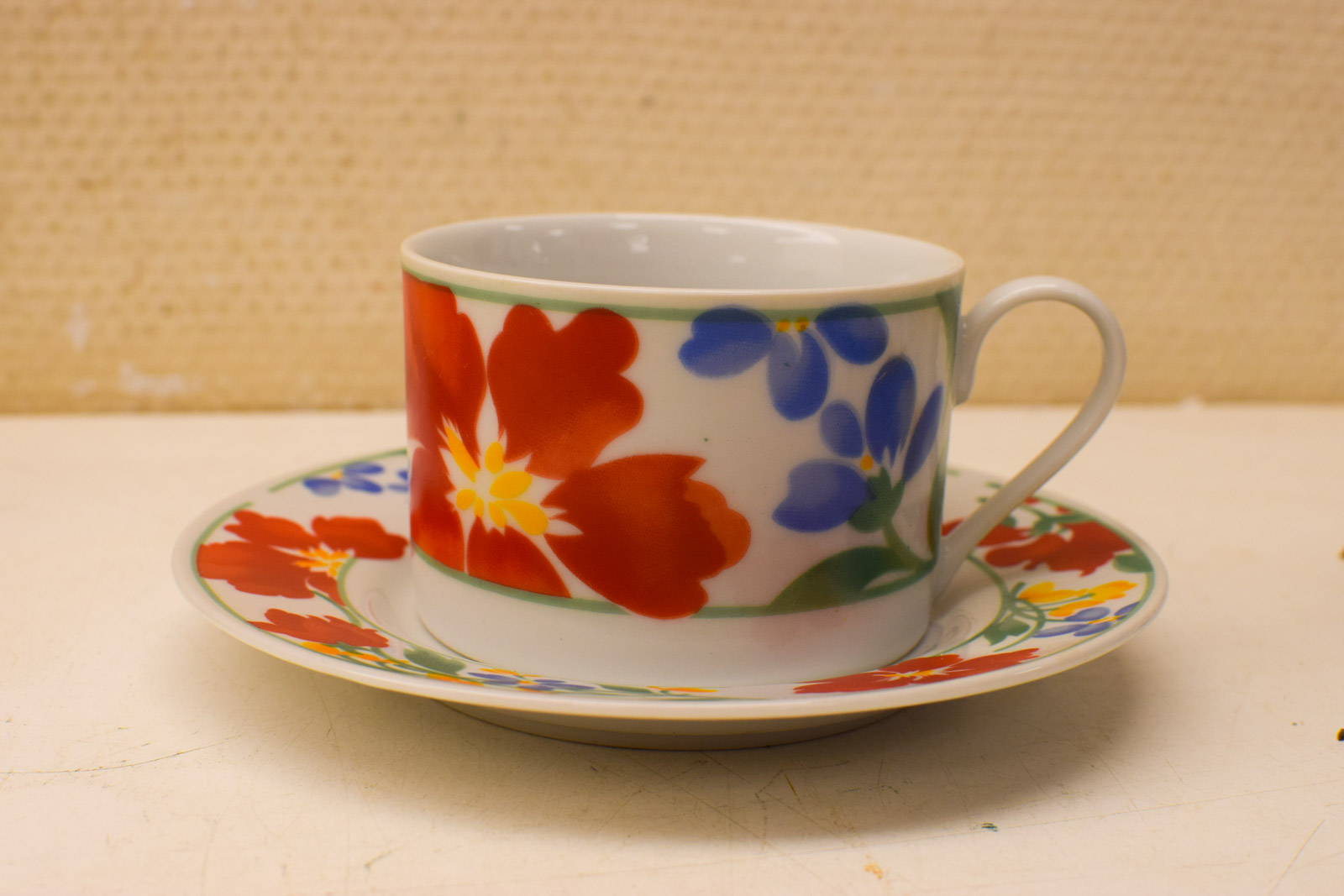 Alternative view of 12 delig Passion The  Basic porseleinen kop en schotel 49211