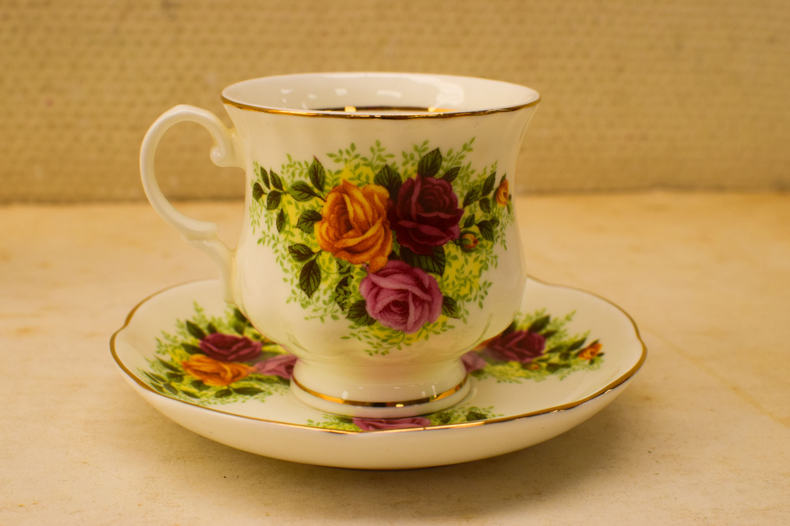 Alternative view of 8 delig Pink Roses porseleinen kop en schotels  49216