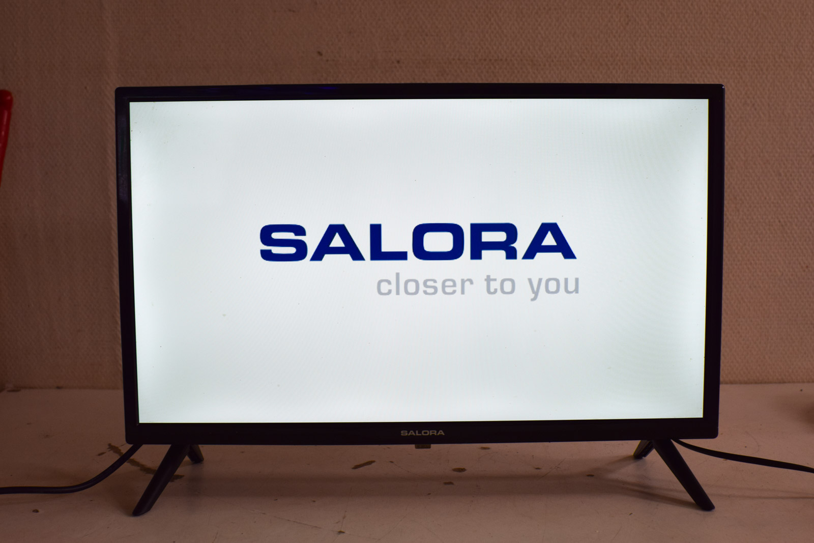 Alternative view of Salora HD Led tv  49236