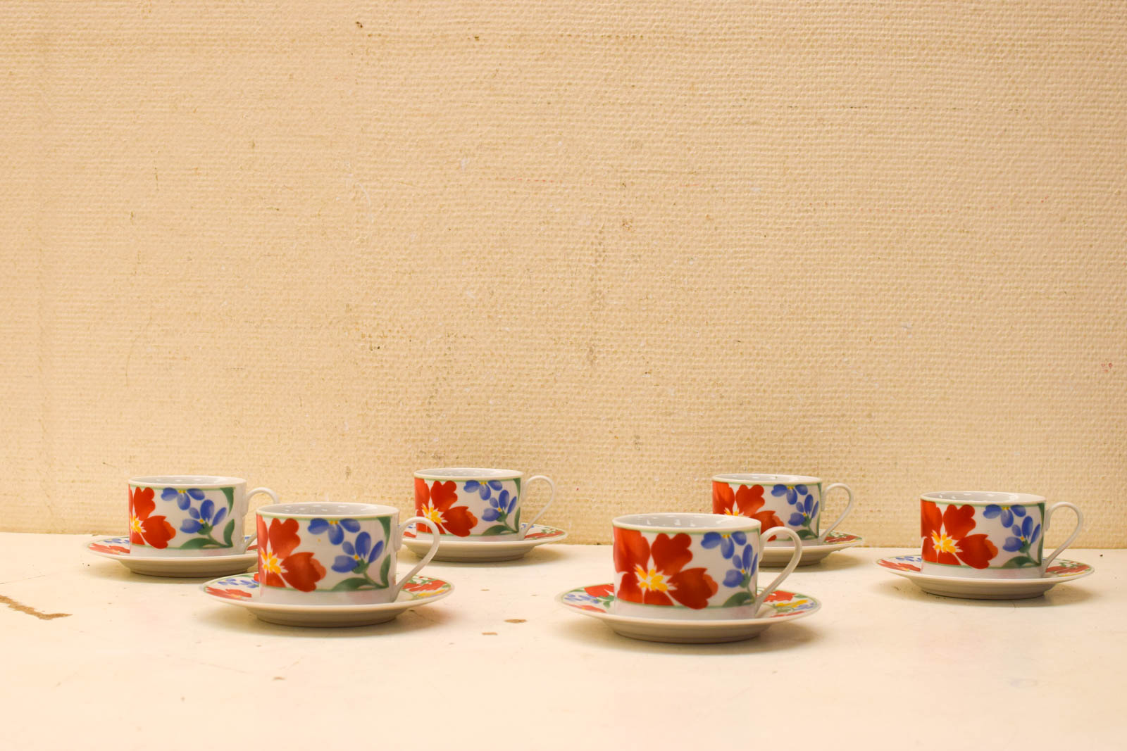 12 delig Passion The Basic porseleinen kop en schotels 49247