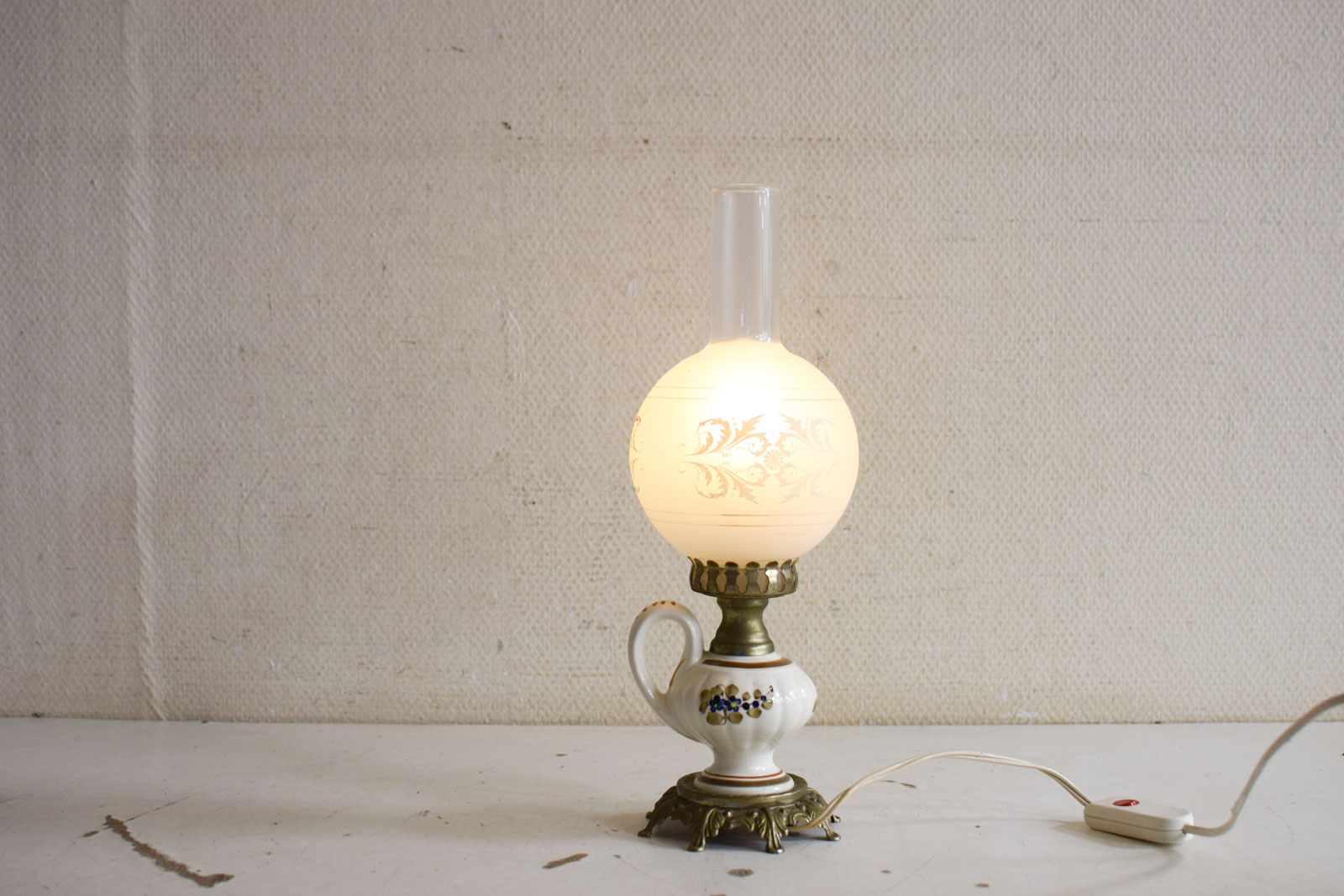 Alternative view of Vintage Tafellamp in de vorm van een olielamp  49259