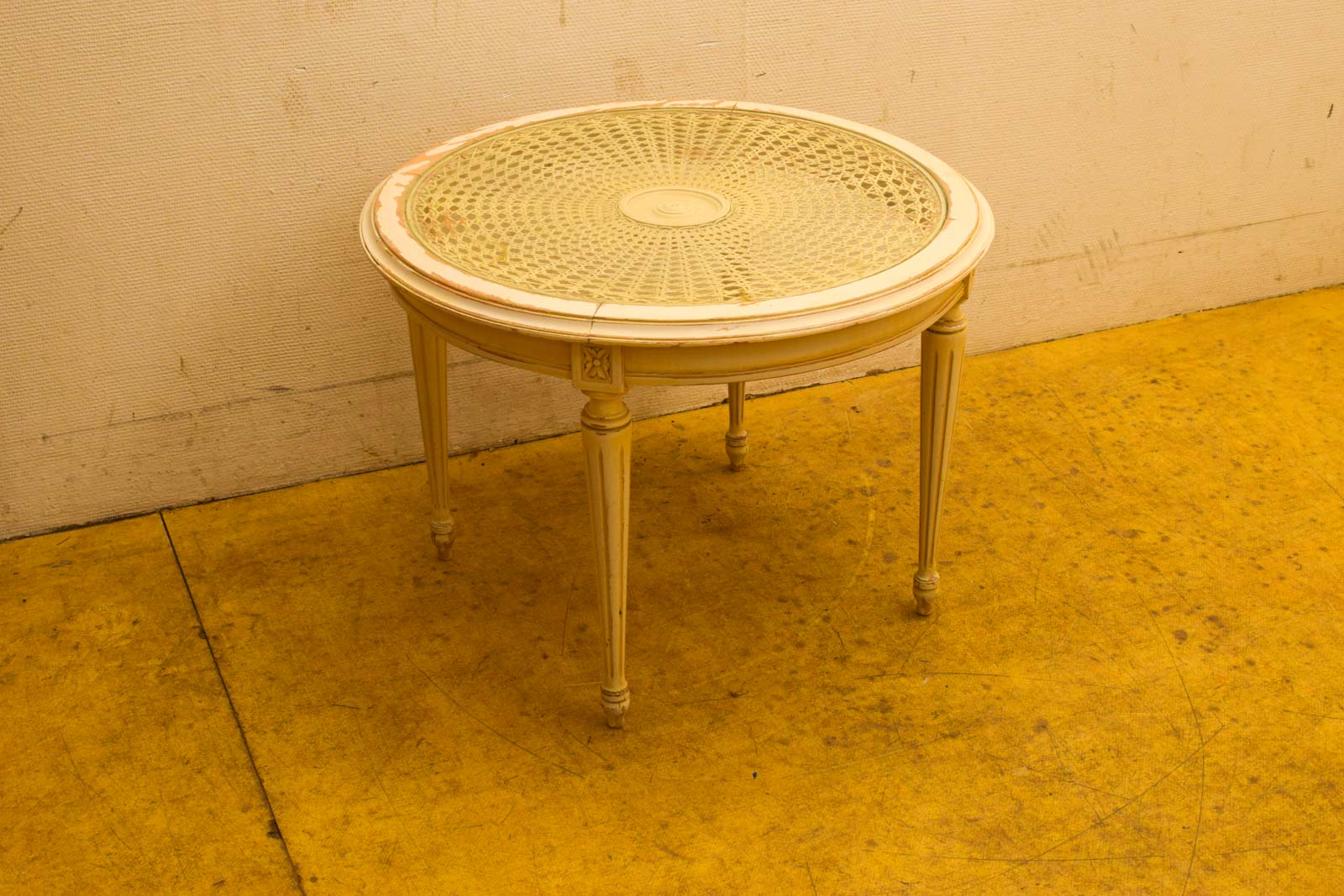 Alternative view of Ronde Salontafel  49260