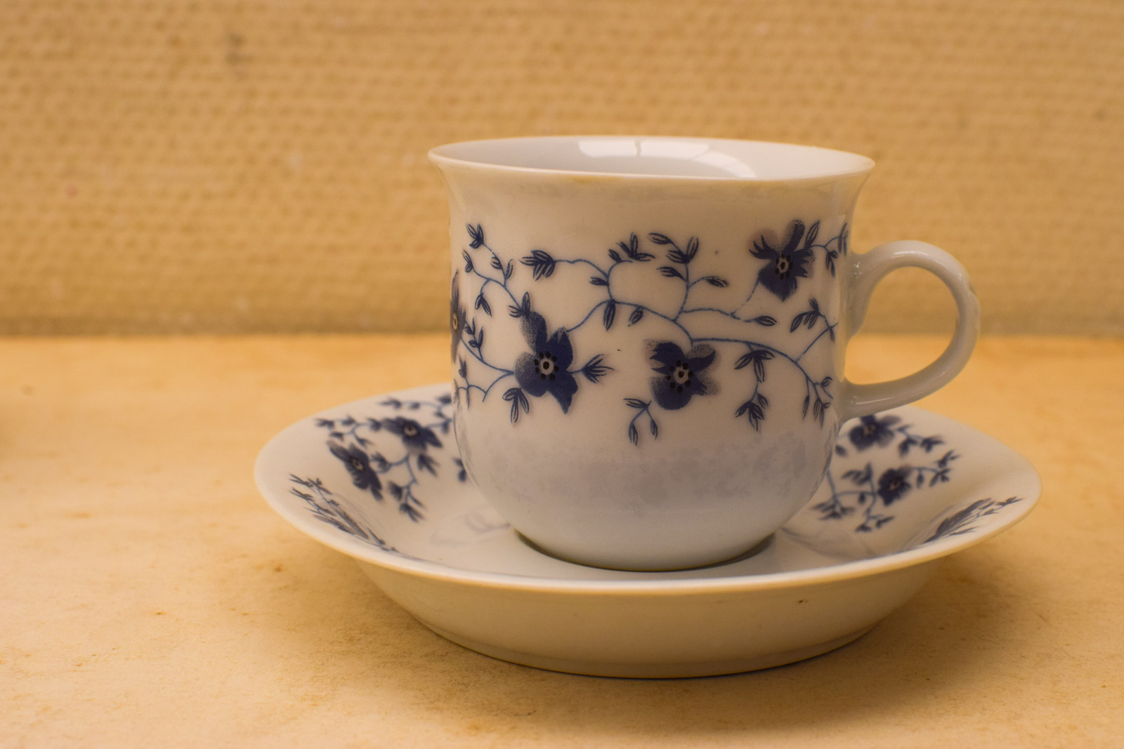 Alternative view of 10 delig  porseleinen kop en schotels 49262