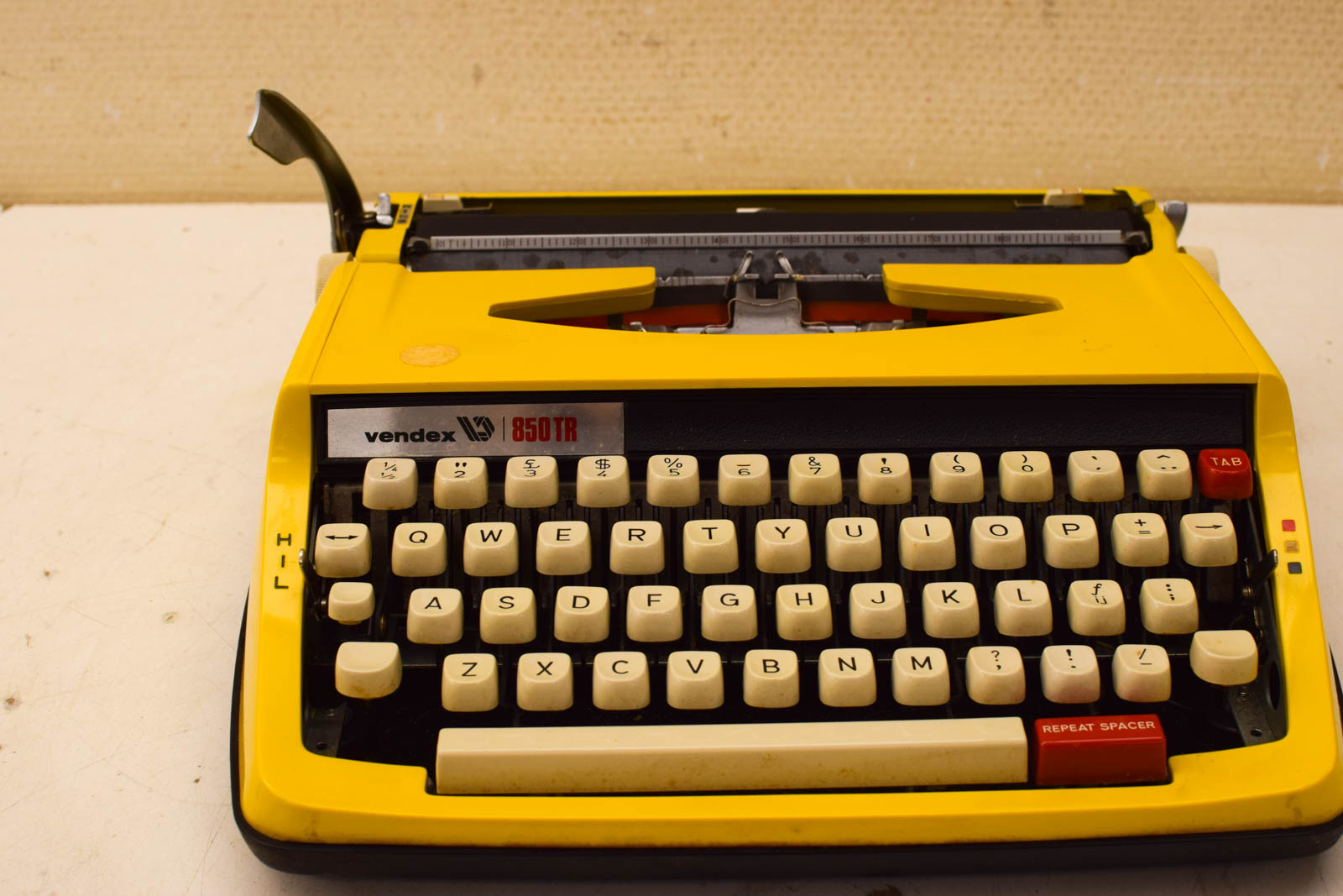 Alternative view of Vendex  850 TR Typemachine  49270