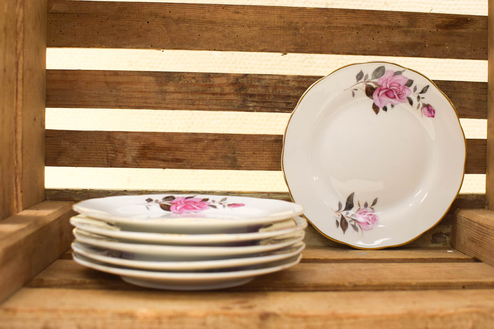 6 stuks porseleinen bordjes  49273