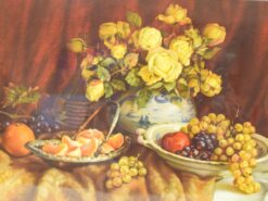 Alternative view of Prent van een tafel met fruit en bloemen vaas met bloemen 49282