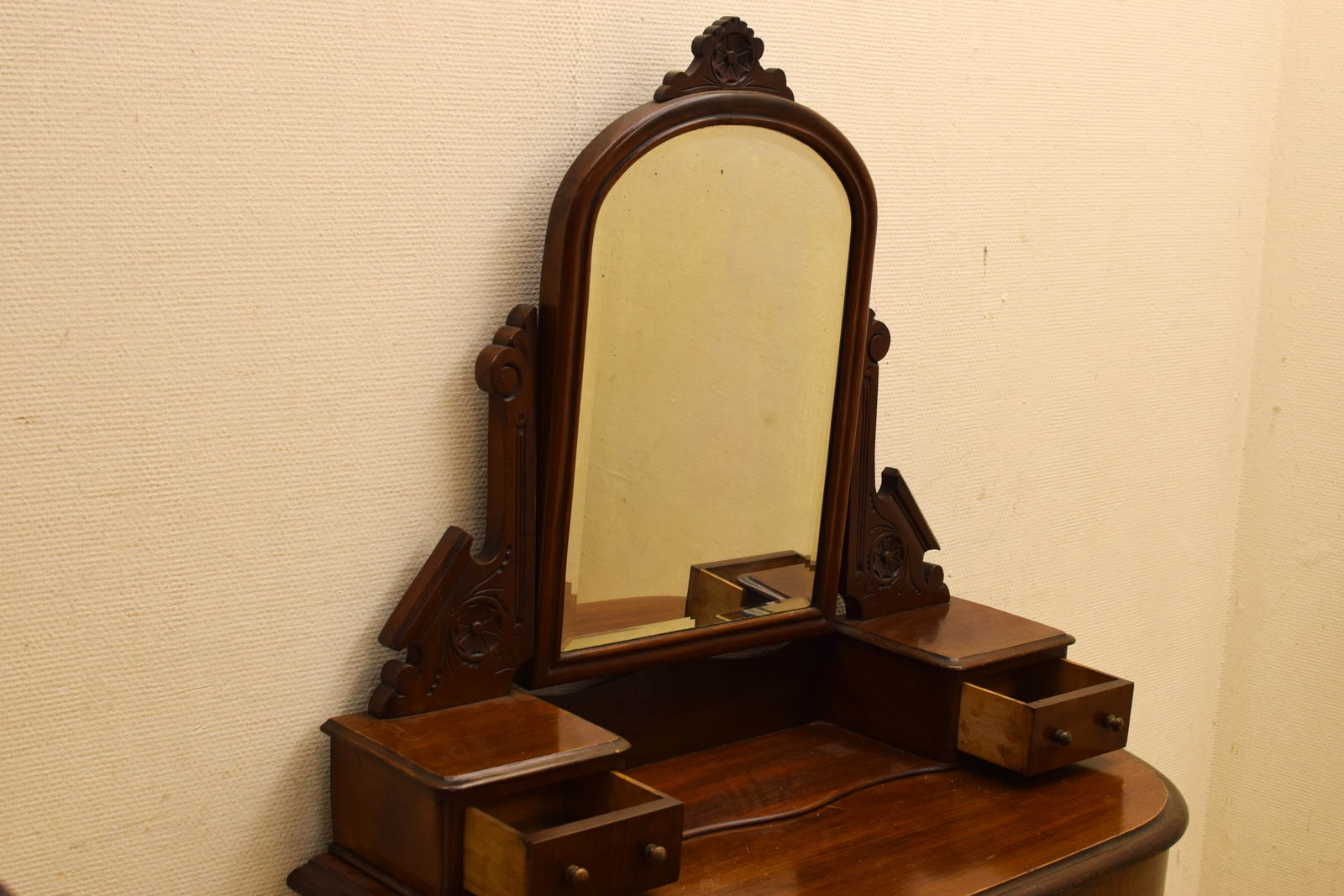 Alternative view of Houten kaptafel met spiegel  49289