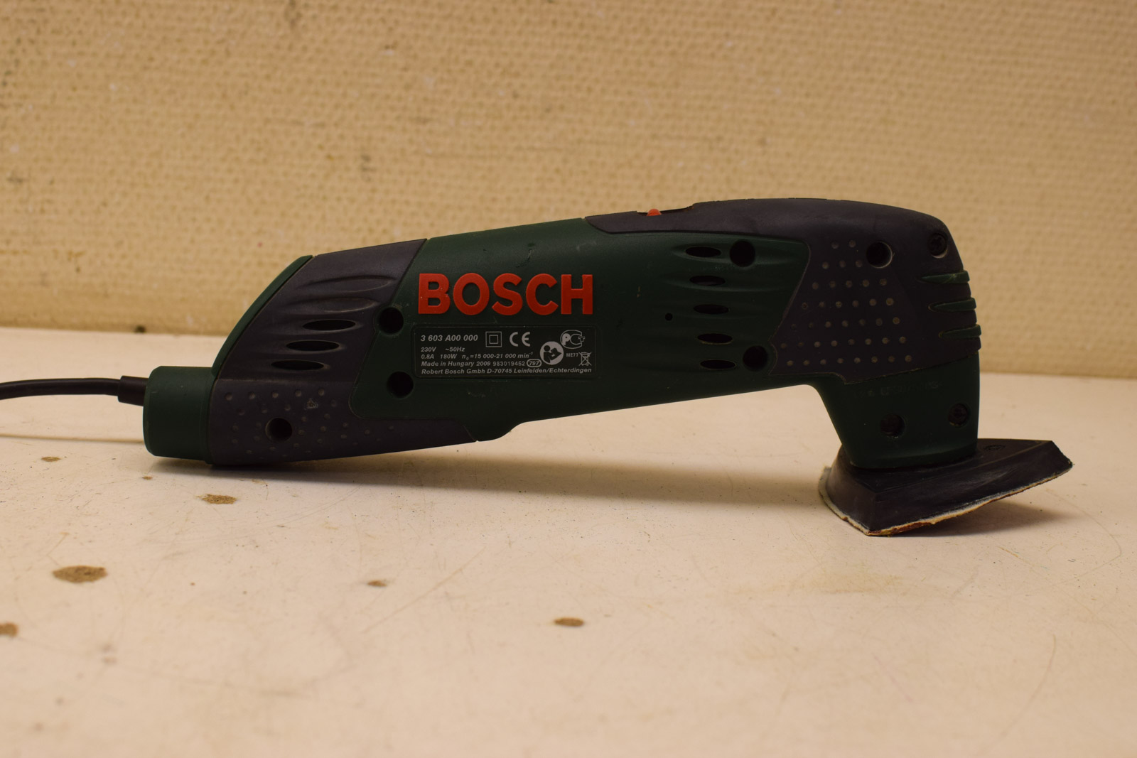 Alternative view of Bosch Driehoek schuurmachine  49319