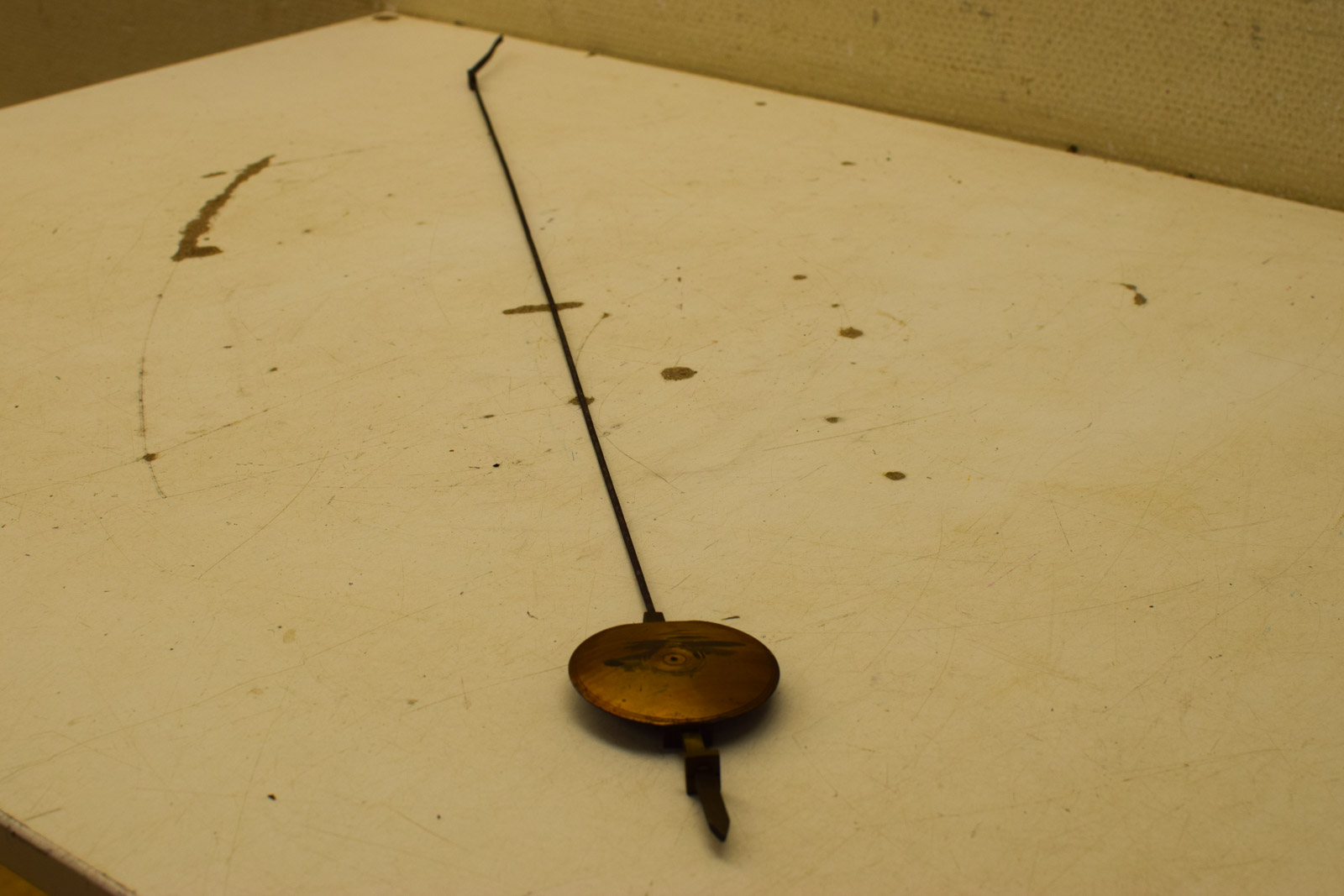 Alternative view of Slinger van een klok  49345