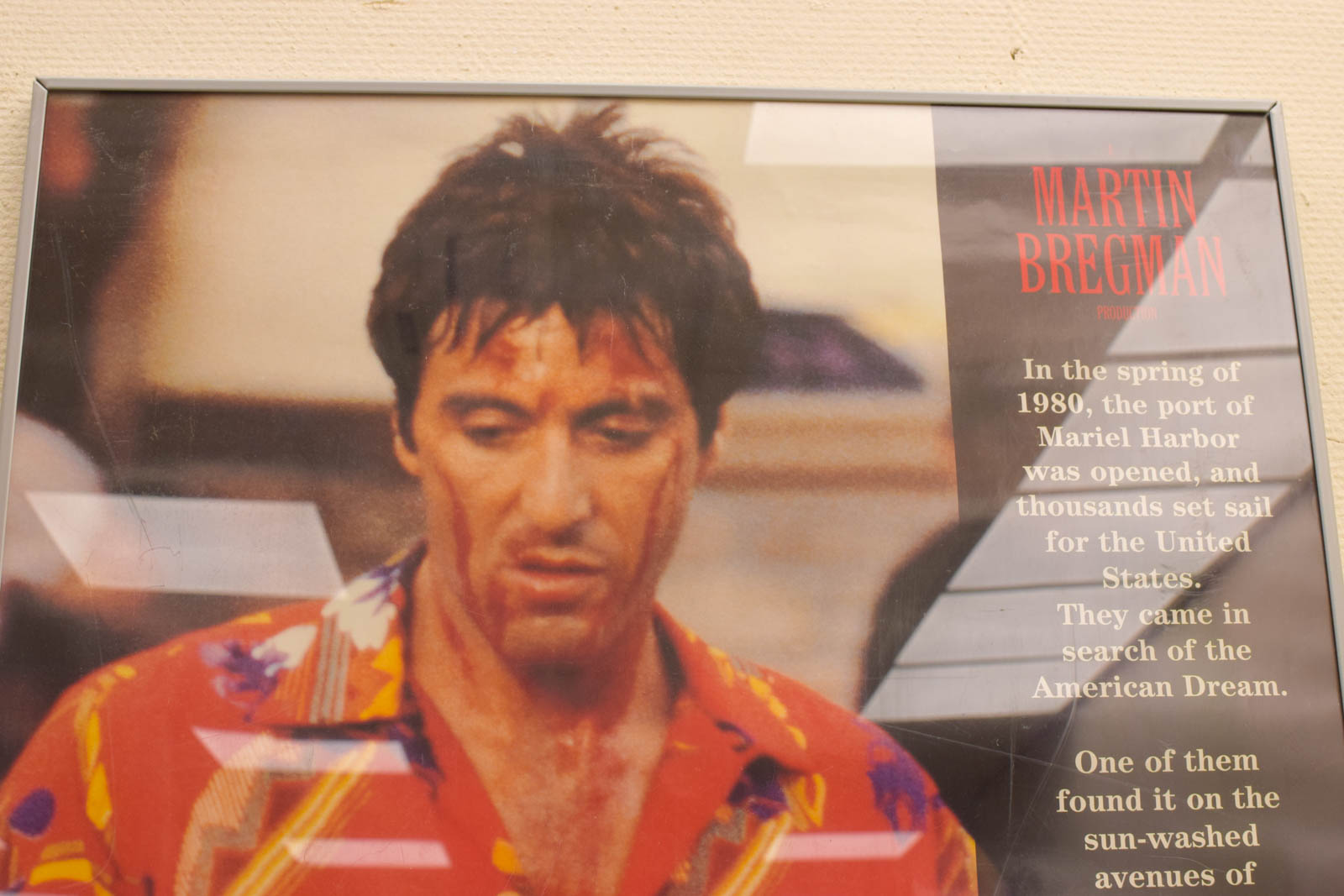 Alternative view of Ingelijste  Poster  Al Pacino  Scarface  49358