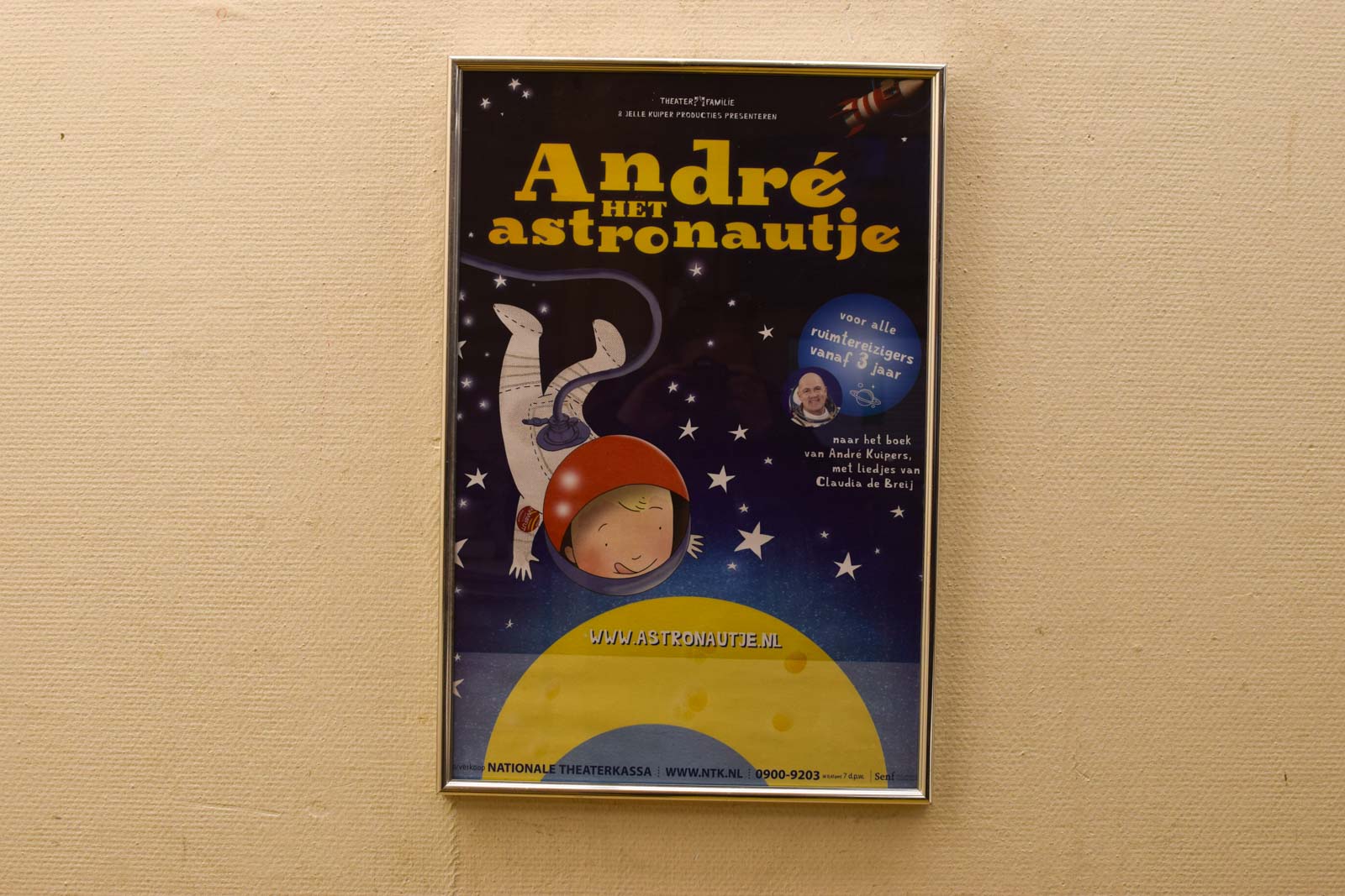 ingelijste poster  van André het Astronautje  49367