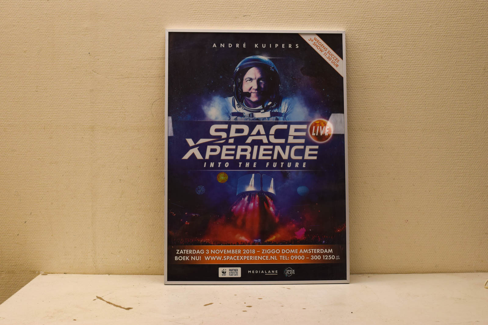 ingelijste Poster André Kuipers  Space experience into the future  49386