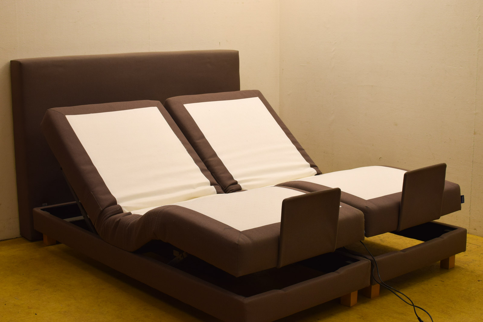 Alternative view of Karlsson Boxspring  met afstandsbediening 49410