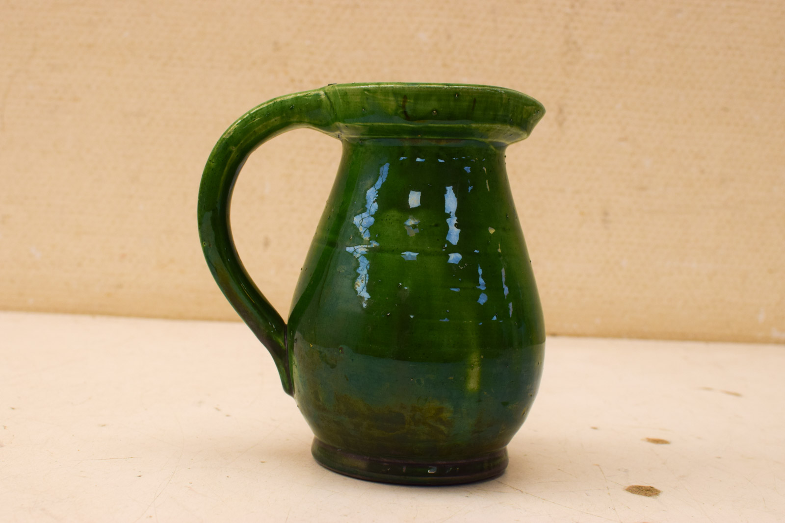 Alternative view of water kan  49414