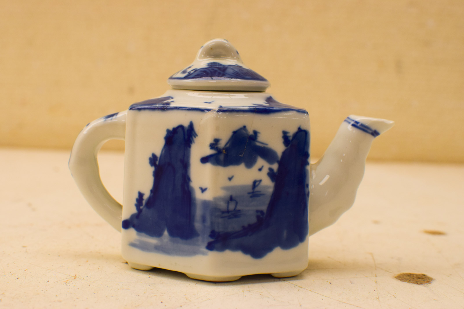 Porseleinen Theepotje  49444