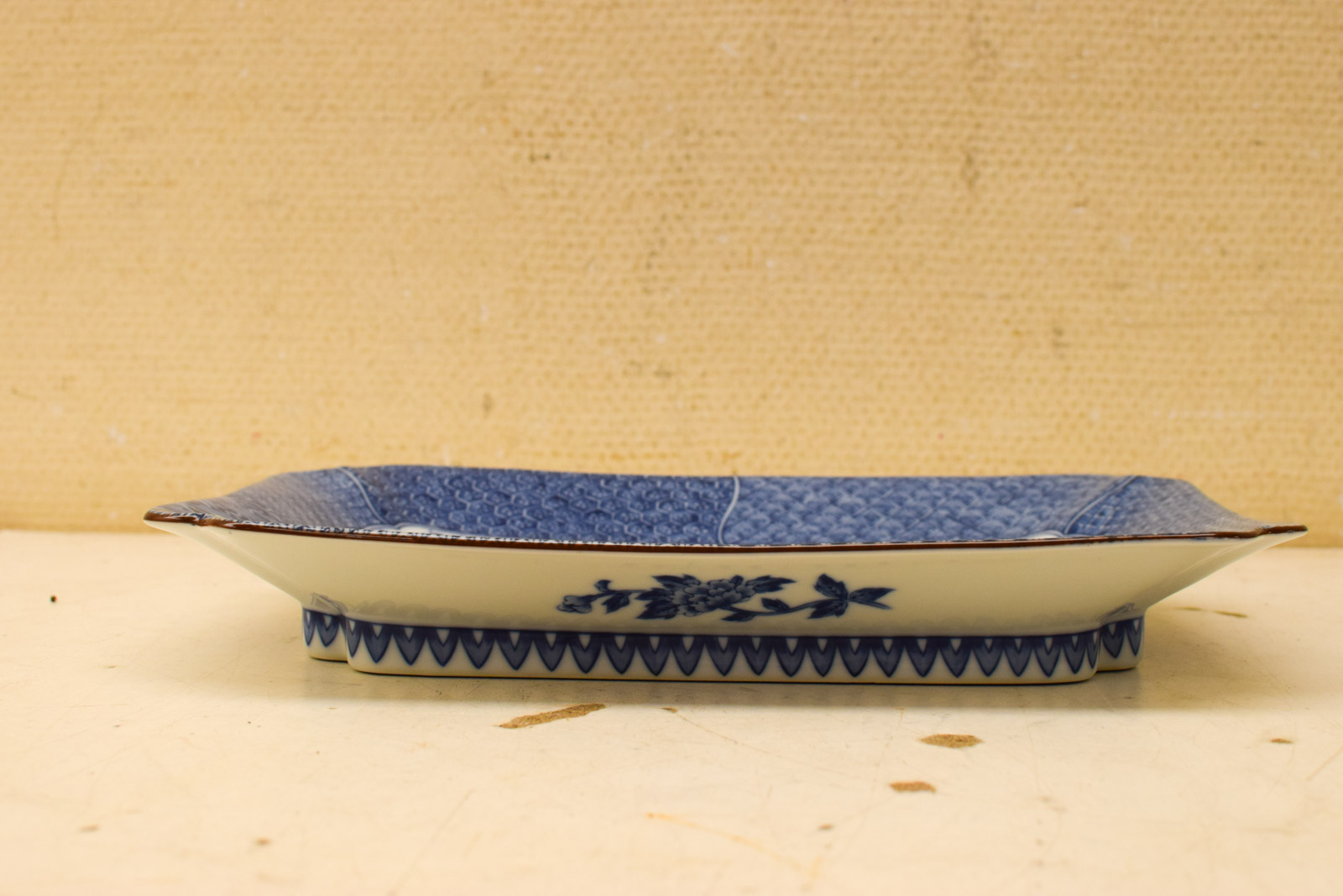 Porseleinen schaal  49447