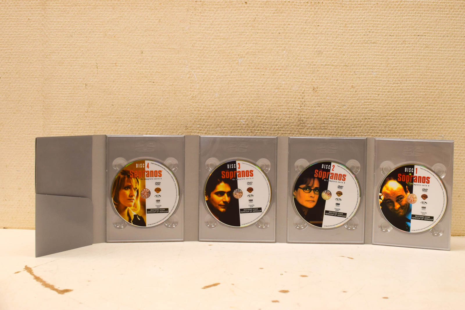 Alternative view of 4 dvd box The Sopranos de complete serie 4  49454