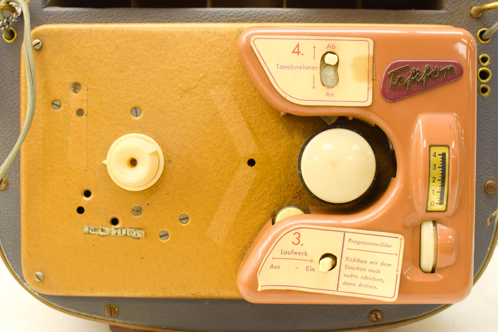 Alternative view of Tefifon  49475