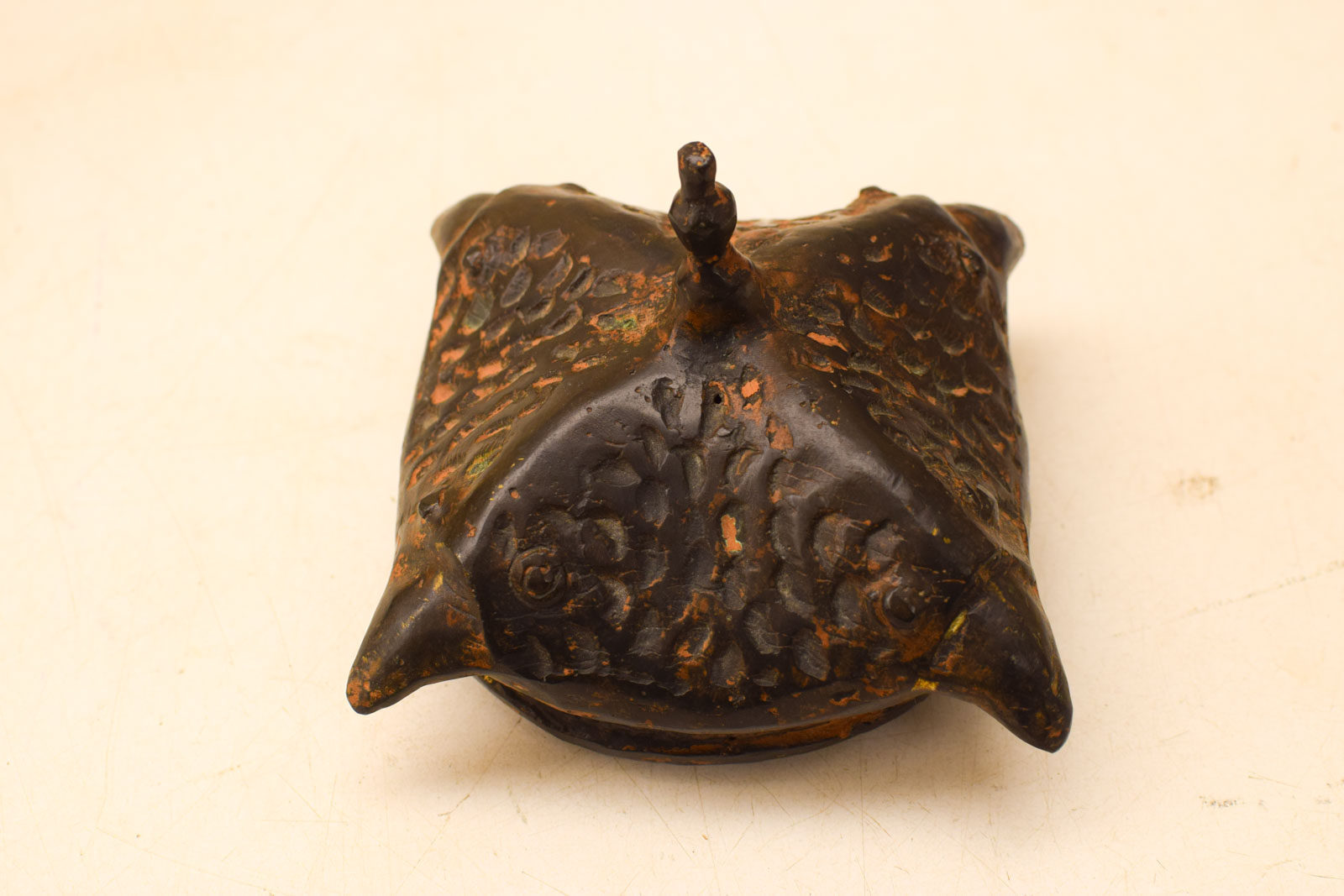 Alternative view of Antiek Bronzen doos op 4 voetjes  49496