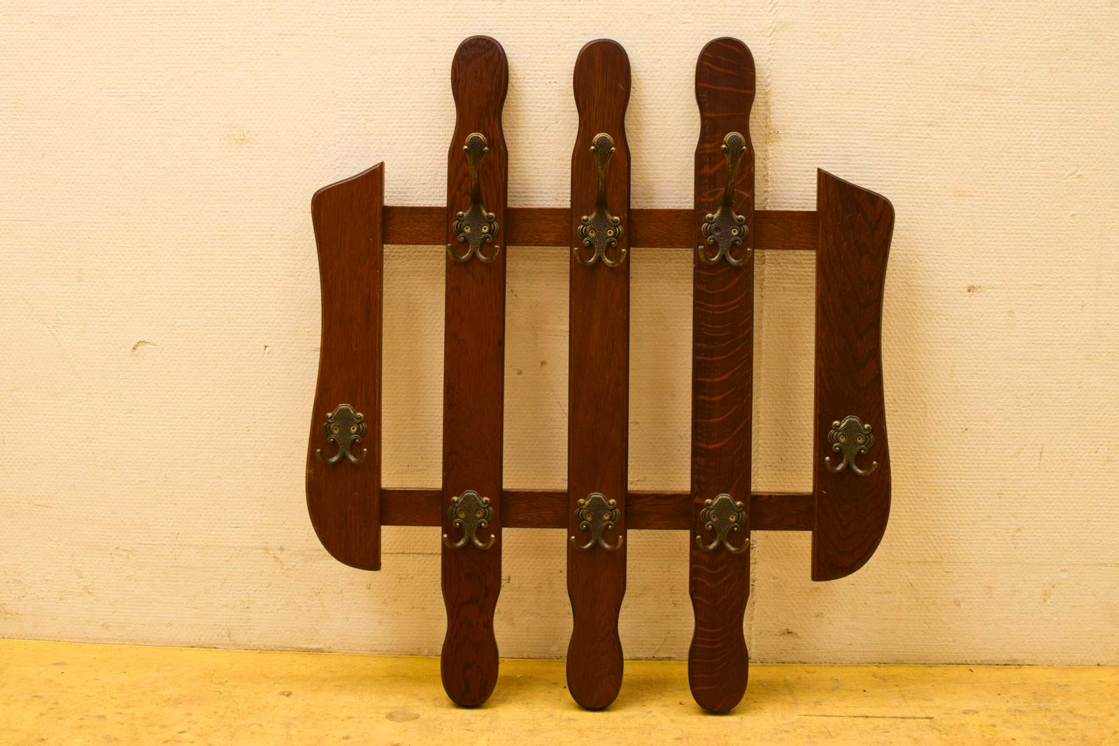 Houten Kapstok in de vorm van een hek  49533