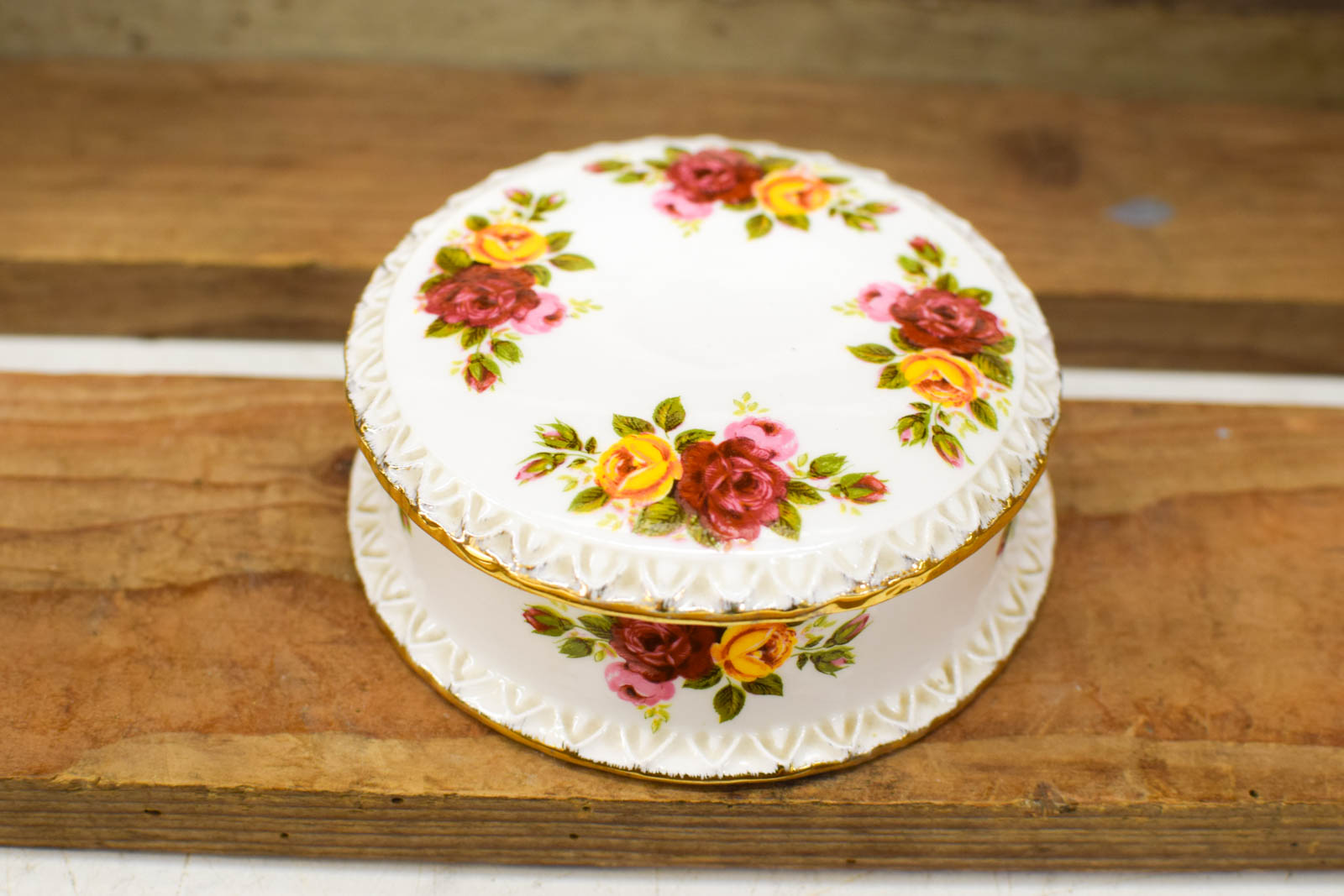 Alternative view of Cottage Rose porseleinen ronde sieraden doos  49581