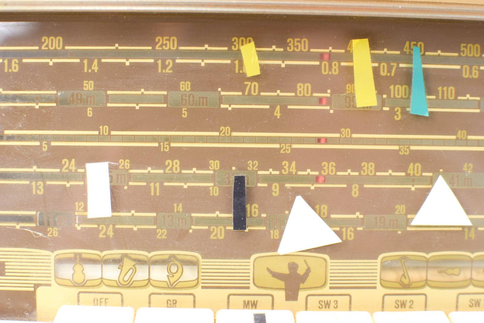 Alternative view of Erres Radio  49588