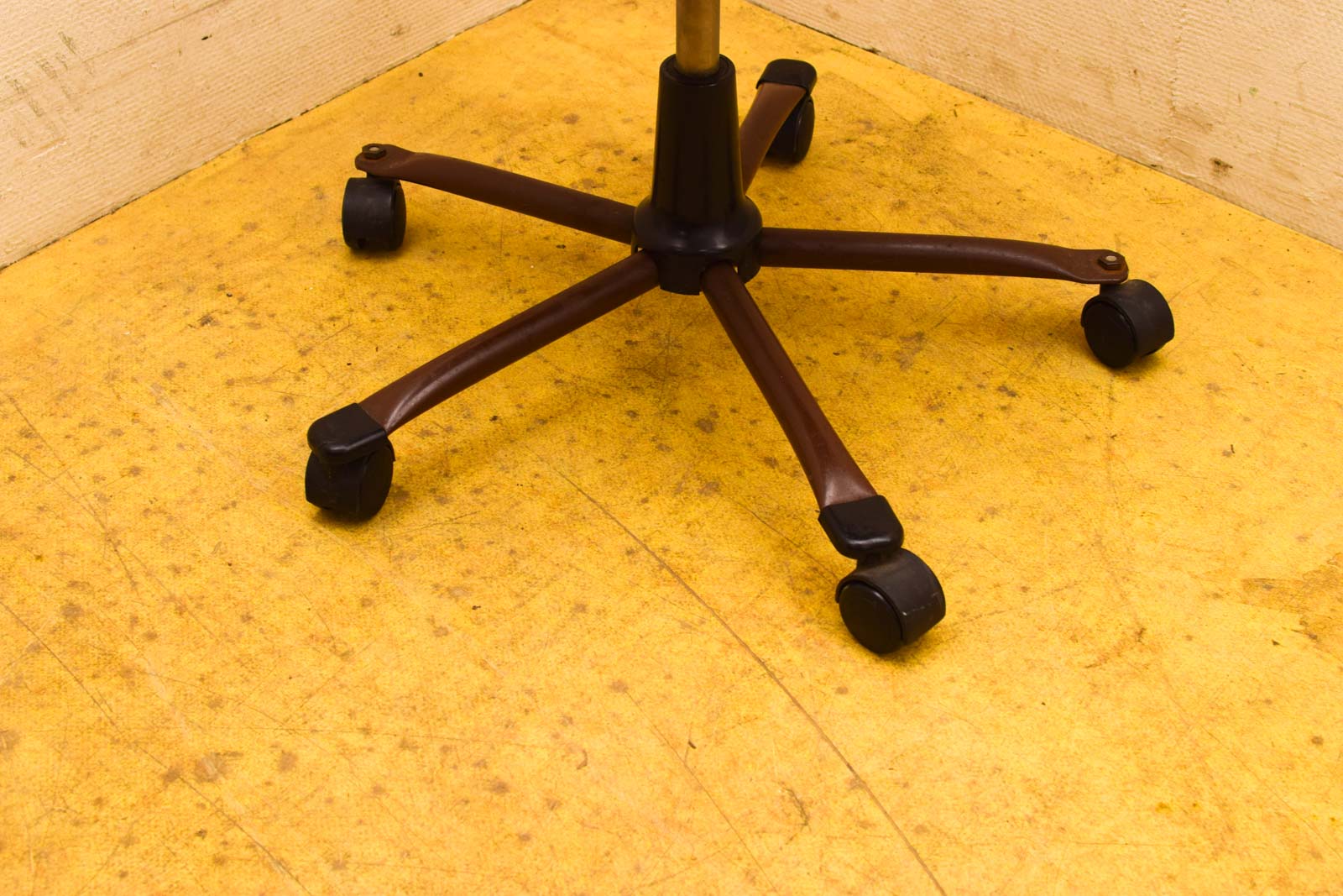 Alternative view of Vintage Bureaustoel  49591