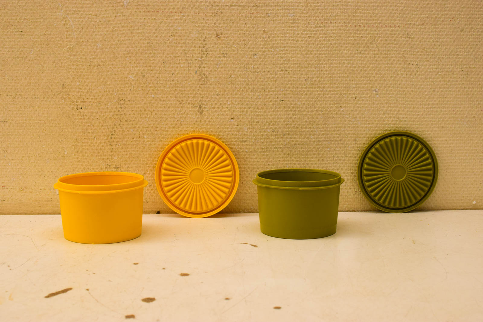 Alternative view of 2 Stuks Tupperware bakjes  49596