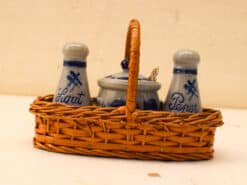 5 delige Vintage Peper en zout en suiker potje in een mandje 49635