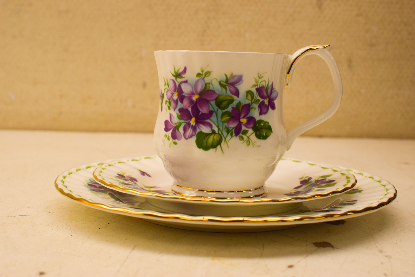 3 delige Royal Albert porseleinen kop en schotel en bordje maand februari 49638