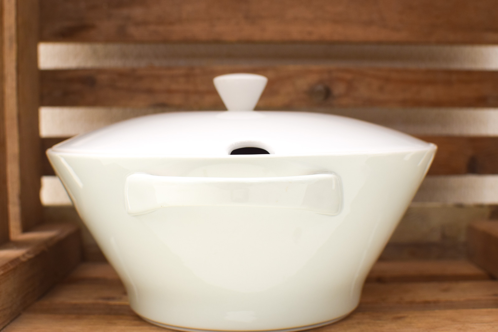 Alternative view of Lilien Porseleinen soepterrine 49641