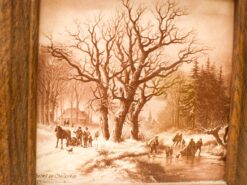 Alternative view of Wandtegel in Houten lijstje met prent van het winter buitenleven 49653